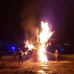 Photo of Edmonton-based fire sculptor, Steven Teeuwsen and team at work