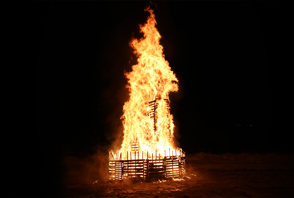 Fire sculpture built for Silver Skate Festival by Edmonton-based fire sculptor, Steven Teeuwsen